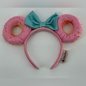 Minnie Mouse Doughnut Ears‎ With Sprinkles